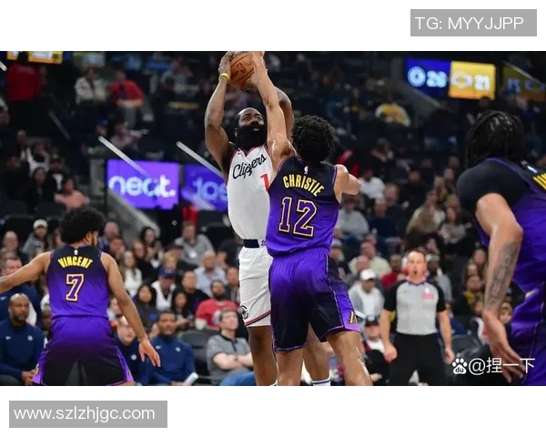 NBA历史经典比赛回顾与精彩瞬间 NBA历史经典比赛回顾与精彩瞬间